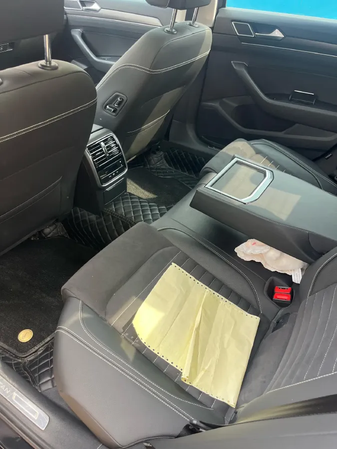 2020 Volkswagen Magotan 2.0T 186HP L4 7DCT,autocango,china used car exporter,china ev exporter,chinese used car exporter,chinese used ev exporter