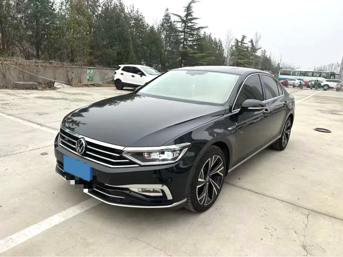 2020 Volkswagen Magotan 2.0T 186HP L4 7DCT,autocango,china used car exporter,china ev exporter,chinese used car exporter,chinese used ev exporter
