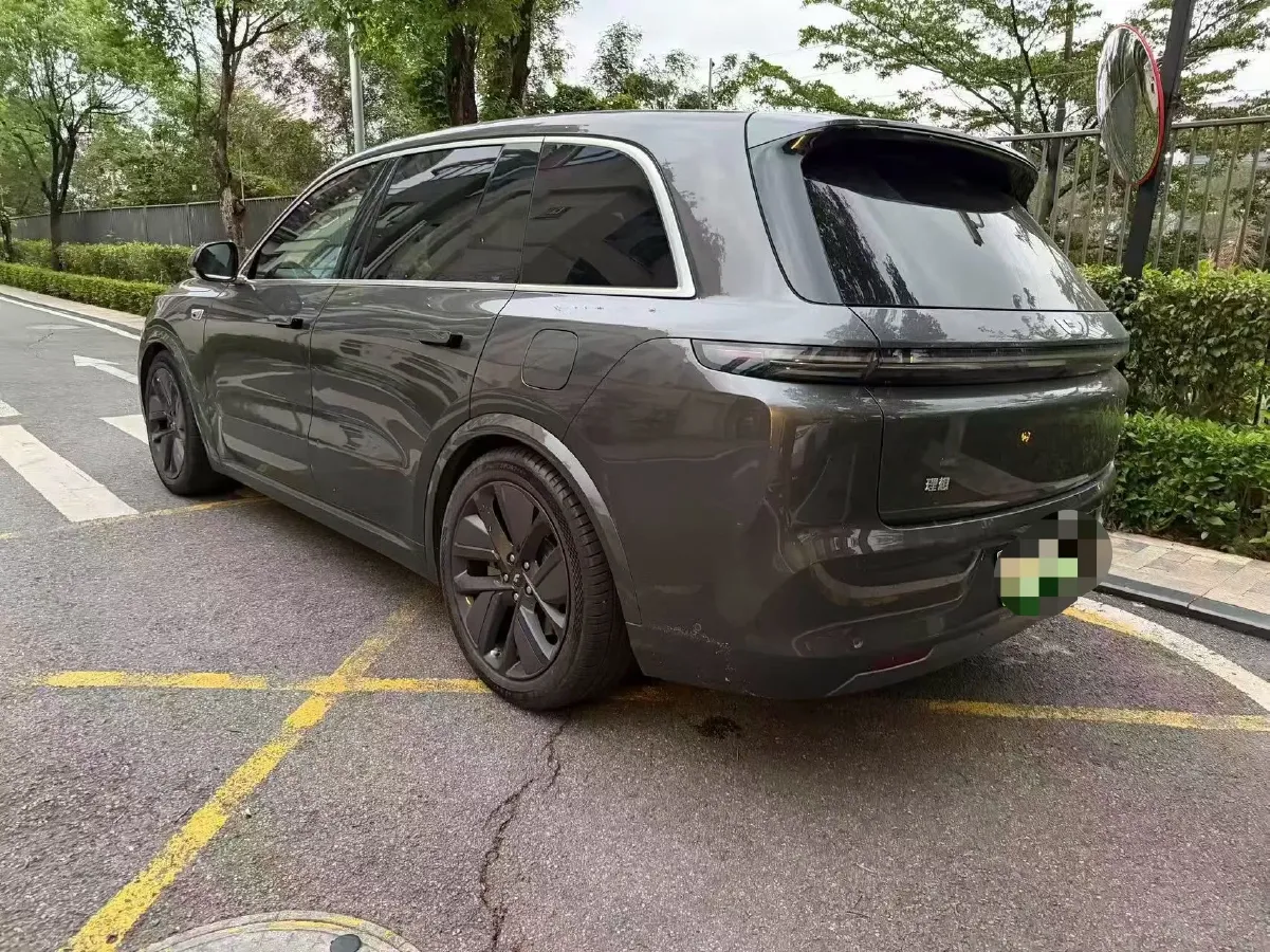 2023 Li L8 Range Extended 154HP REEV 40.9KWH,autocango,china used car exporter,china ev exporter,chinese used car exporter,chinese used ev exporter