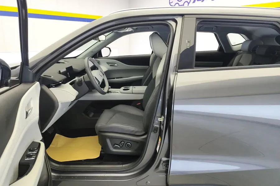 2025 ChangAn UNI-Z 1.5T 188HP L4 7DCT,autocango,china used car exporter,china ev exporter,chinese used car exporter,chinese used ev exporter