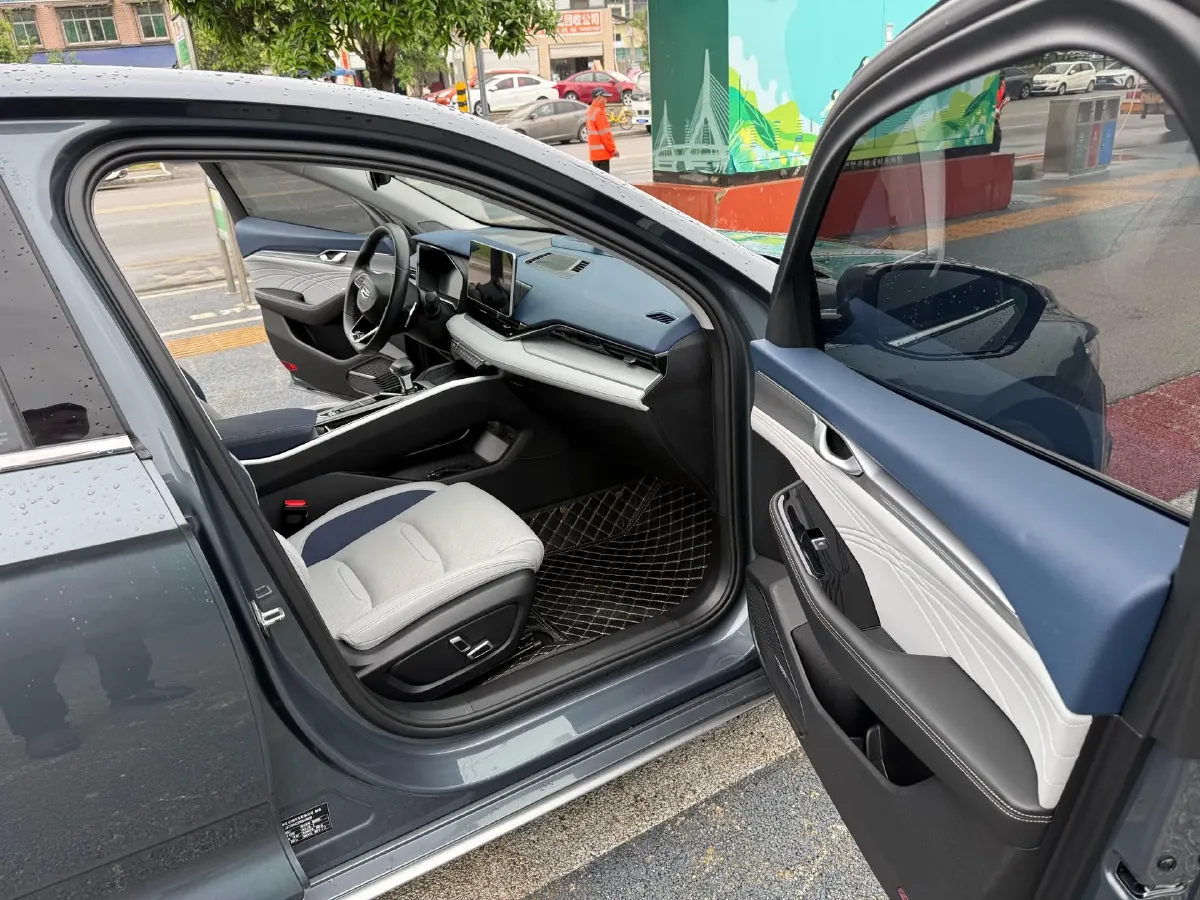 2021 Geely Preface 2.0T 190HP L4 7DCT,autocango,china used car exporter,china ev exporter,chinese used car exporter,chinese used ev exporter