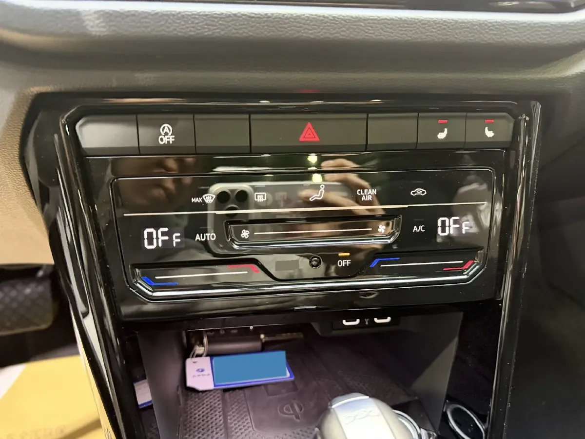 2022 Volkswagen T-Roc 1.4T 150HP L4 7DCT,autocango,china used car exporter,china ev exporter,chinese used car exporter,chinese used ev exporter