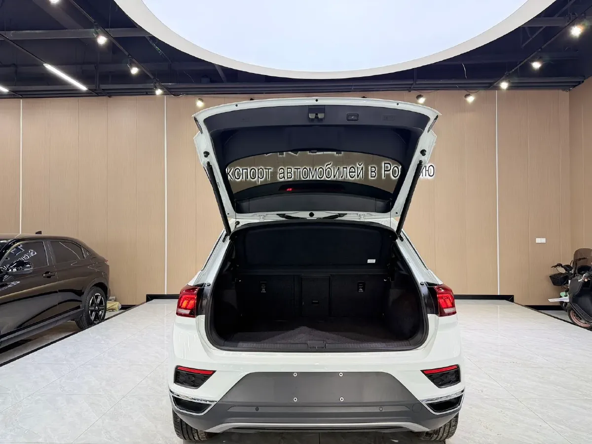 2022 Volkswagen T-Roc 1.4T 150HP L4 7DCT,autocango,china used car exporter,china ev exporter,chinese used car exporter,chinese used ev exporter