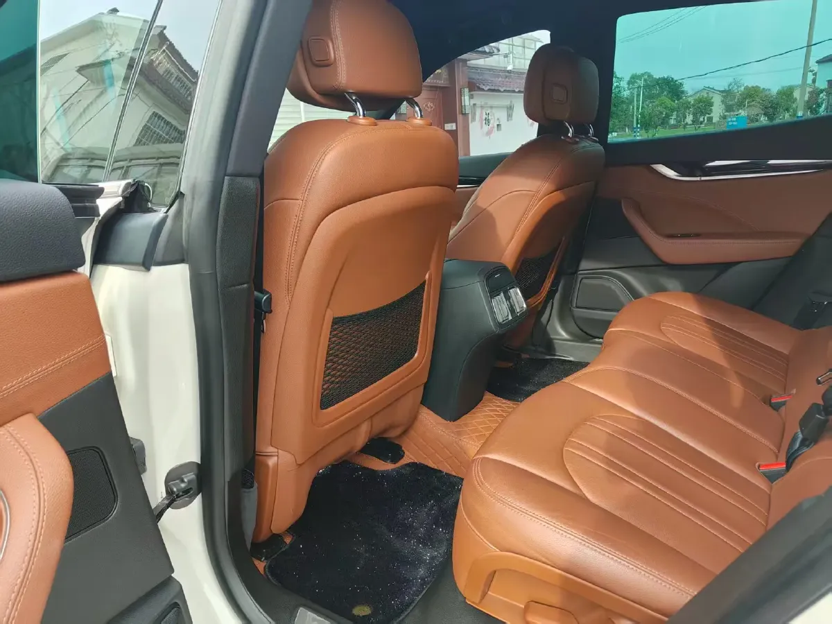 2018 Maserati Levante 3.0T 350HP V6 8AT,autocango,china used car exporter,china ev exporter,chinese used car exporter,chinese used ev exporter