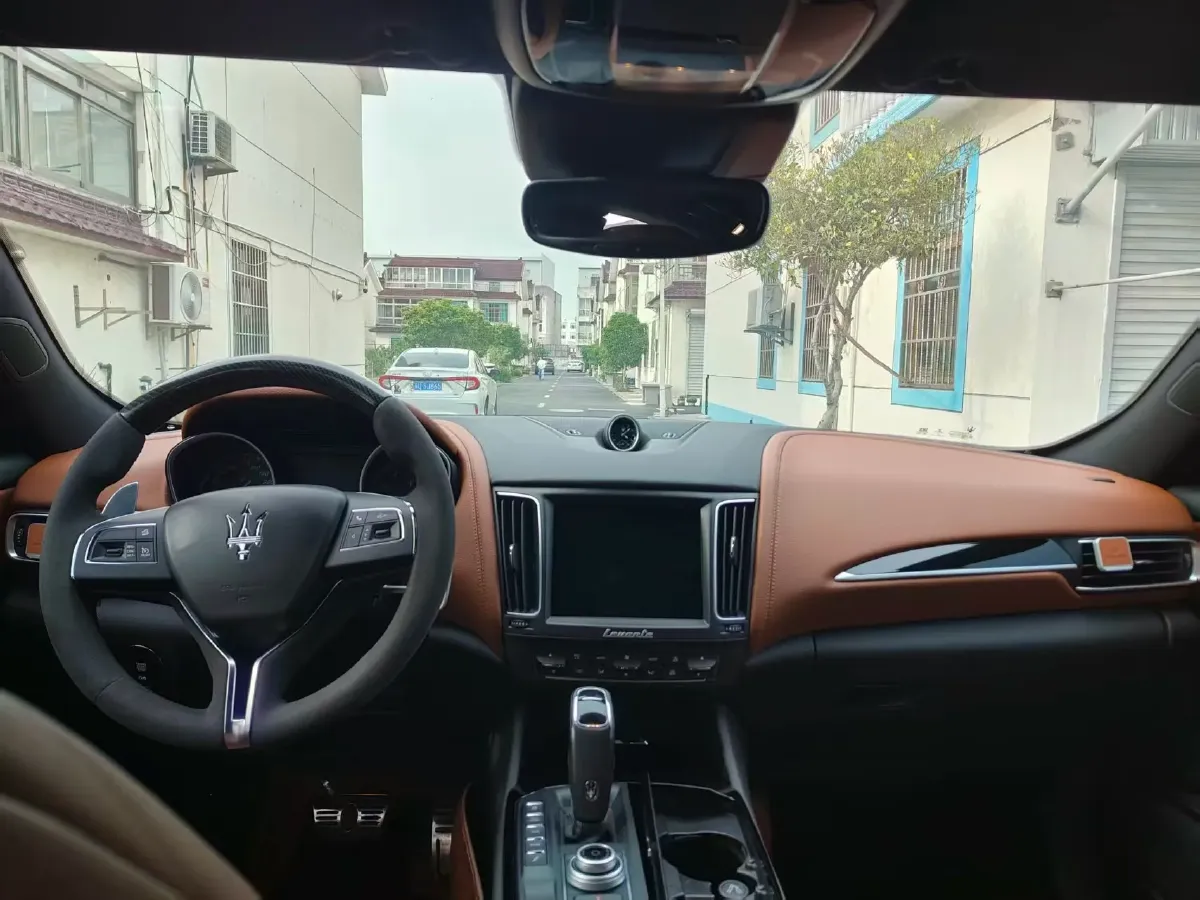 2018 Maserati Levante 3.0T 350HP V6 8AT,autocango,china used car exporter,china ev exporter,chinese used car exporter,chinese used ev exporter