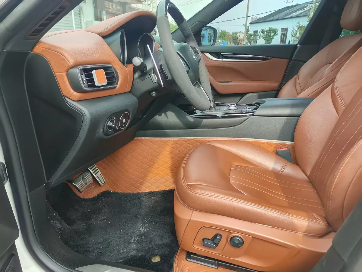 2018 Maserati Levante 3.0T 350HP V6 8AT,autocango,china used car exporter,china ev exporter,chinese used car exporter,chinese used ev exporter