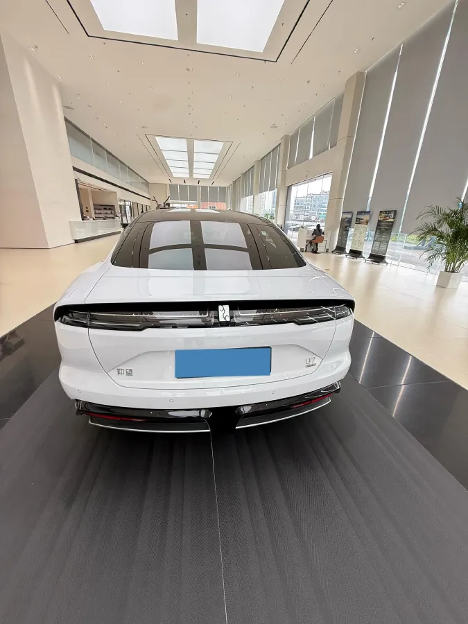 2025 YangWang U7 BEV 135.5KWH,autocango,china used car exporter,china ev exporter,chinese used car exporter,chinese used ev exporter