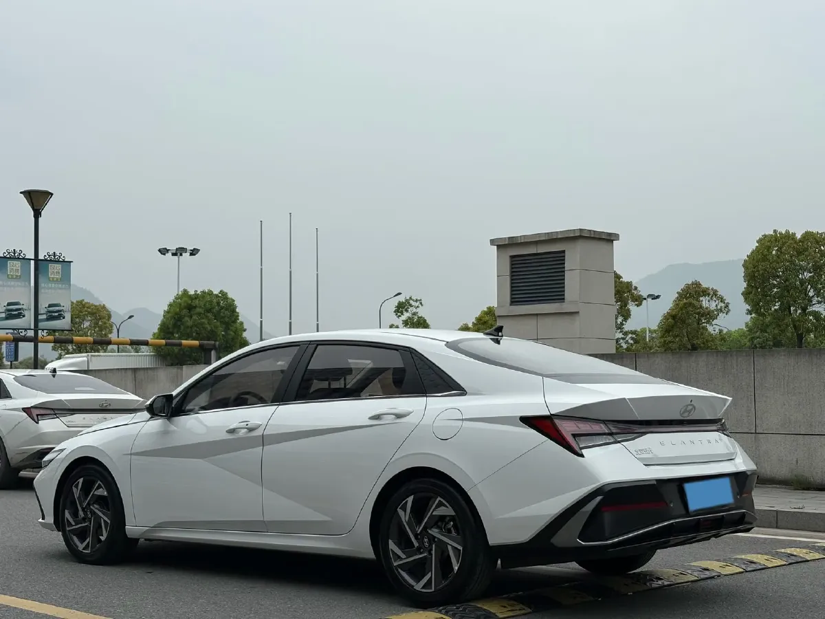2023 Hyundai Elantra 1.5L 115HP L4 CVT,autocango,china used car exporter,china ev exporter,chinese used car exporter,chinese used ev exporter