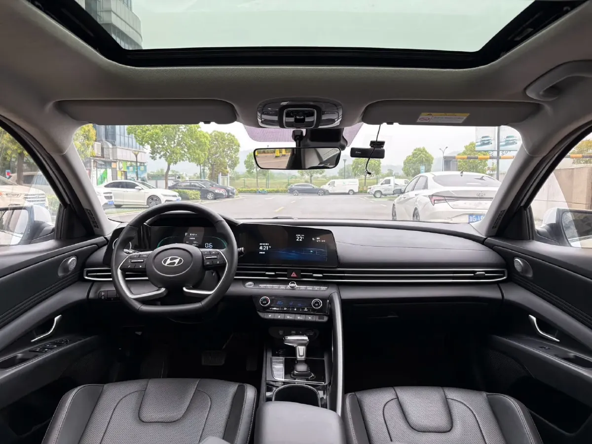 2023 Hyundai Elantra 1.5L 115HP L4 CVT,autocango,china used car exporter,china ev exporter,chinese used car exporter,chinese used ev exporter