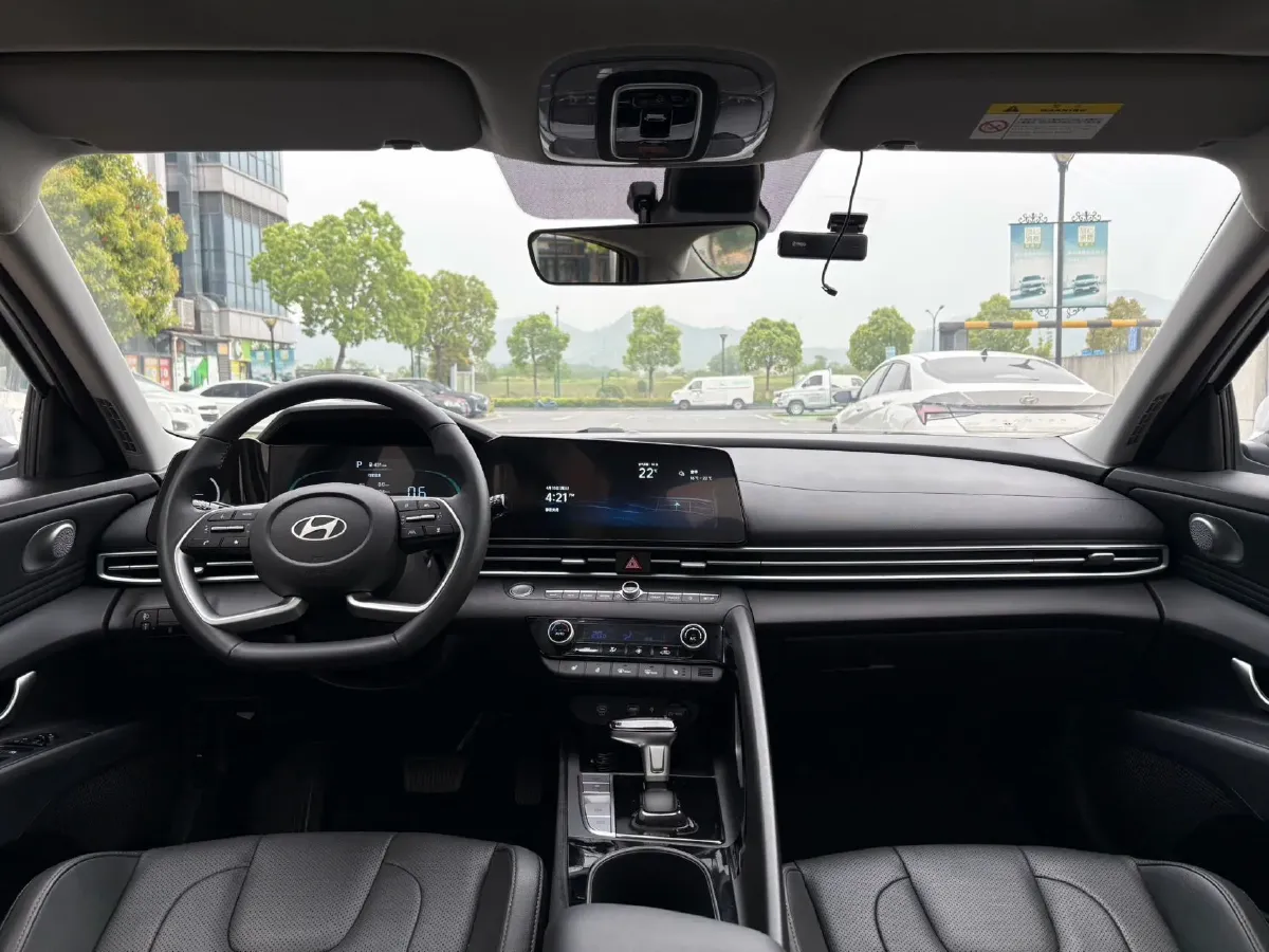 2023 Hyundai Elantra 1.5L 115HP L4 CVT,autocango,china used car exporter,china ev exporter,chinese used car exporter,chinese used ev exporter