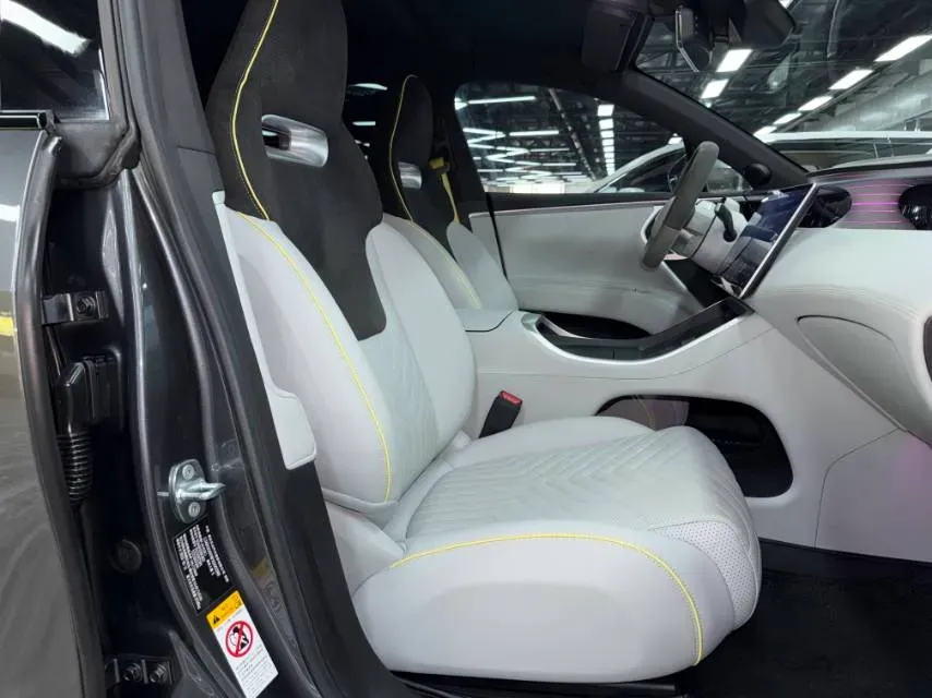 2022 Avatr 11 BEV 90.38KWH,autocango,china used car exporter,china ev exporter,chinese used car exporter,chinese used ev exporter