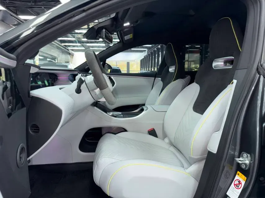 2022 Avatr 11 BEV 90.38KWH,autocango,china used car exporter,china ev exporter,chinese used car exporter,chinese used ev exporter