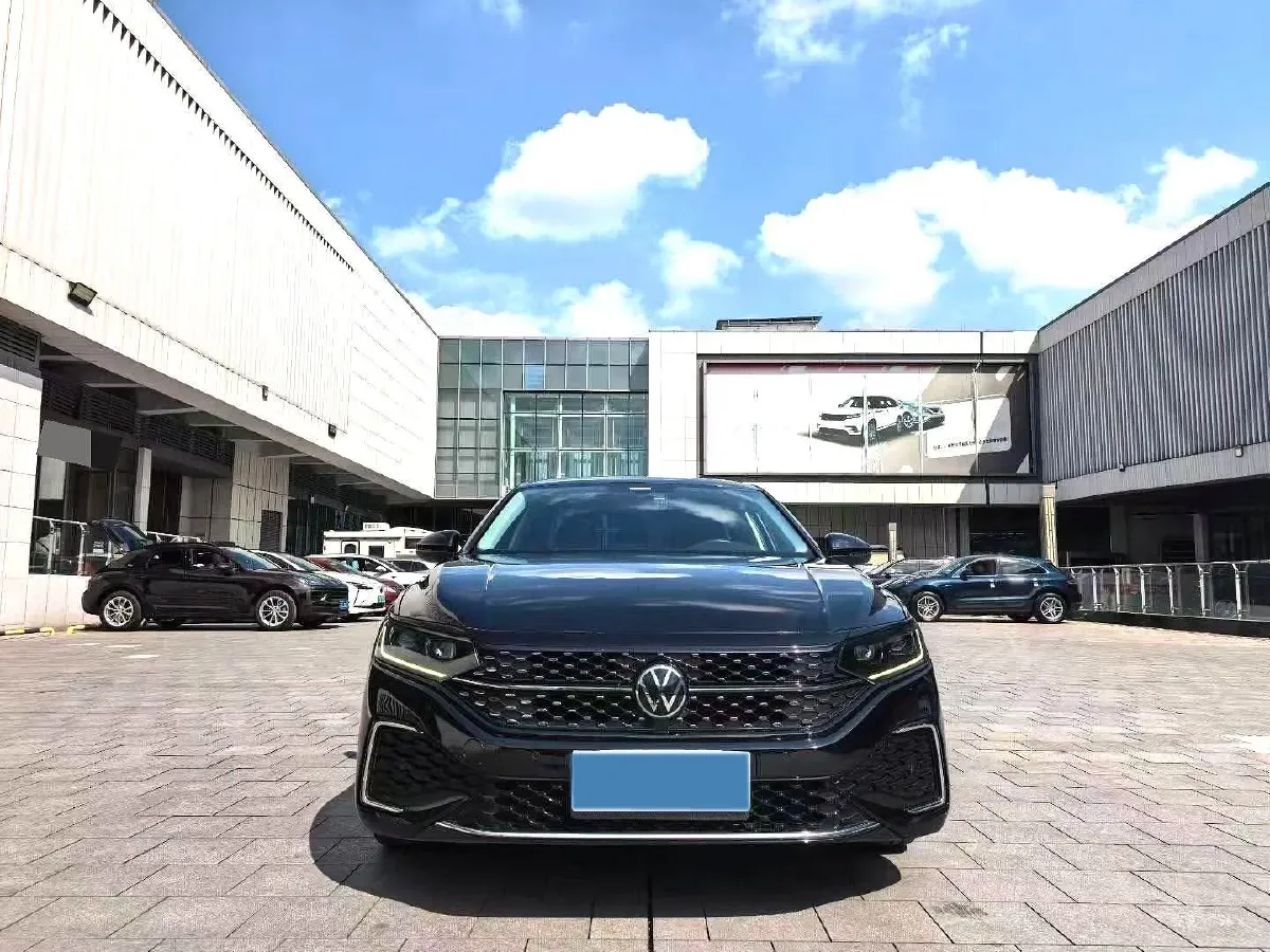 2023 Volkswagen Passat 2.0T 186HP L4 7DCT,autocango,china used car exporter,china ev exporter,chinese used car exporter,chinese used ev exporter