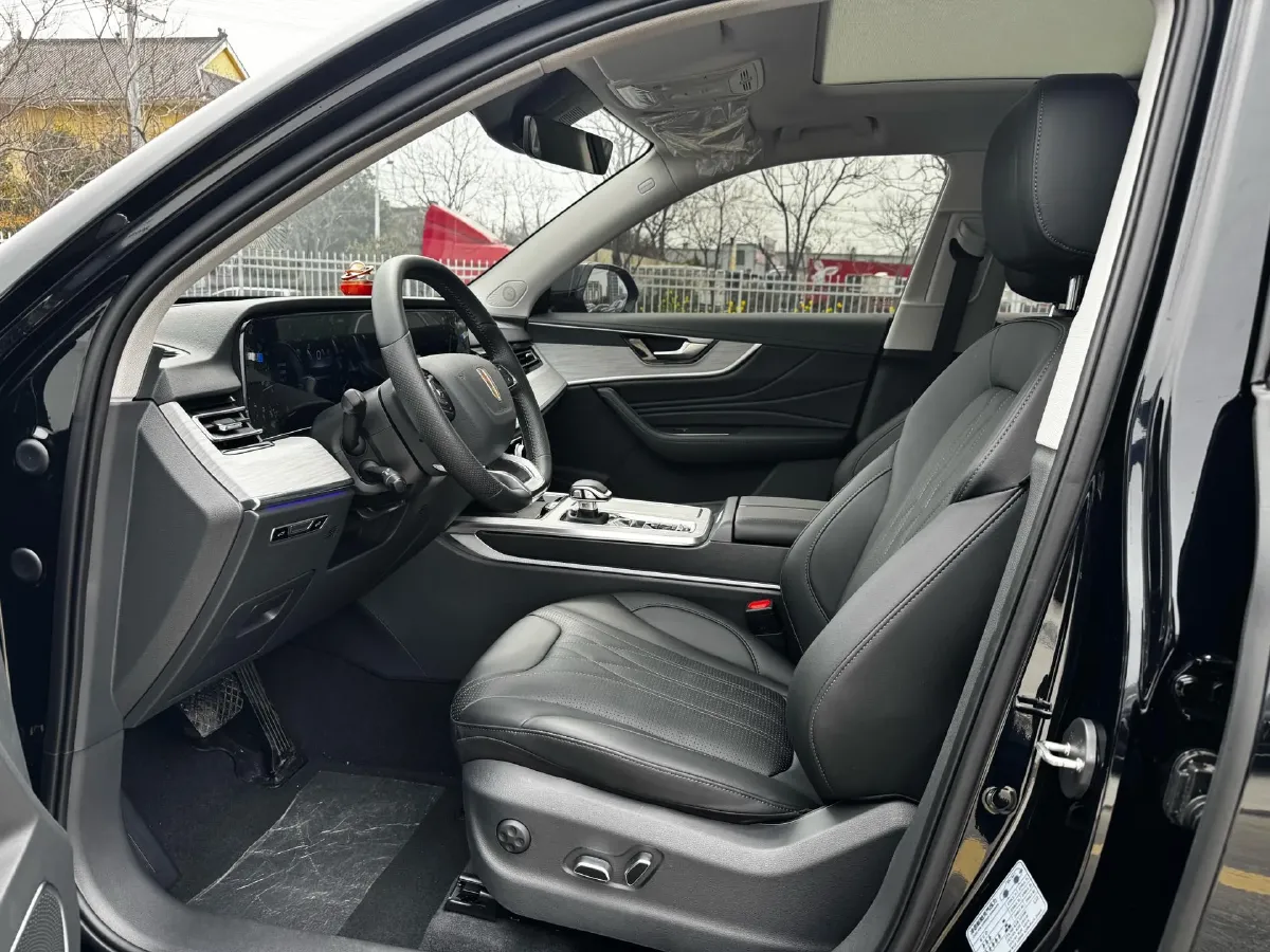 2025 HongQi HS5 2.0T 252HP L4 8AT,autocango,china used car exporter,china ev exporter,chinese used car exporter,chinese used ev exporter