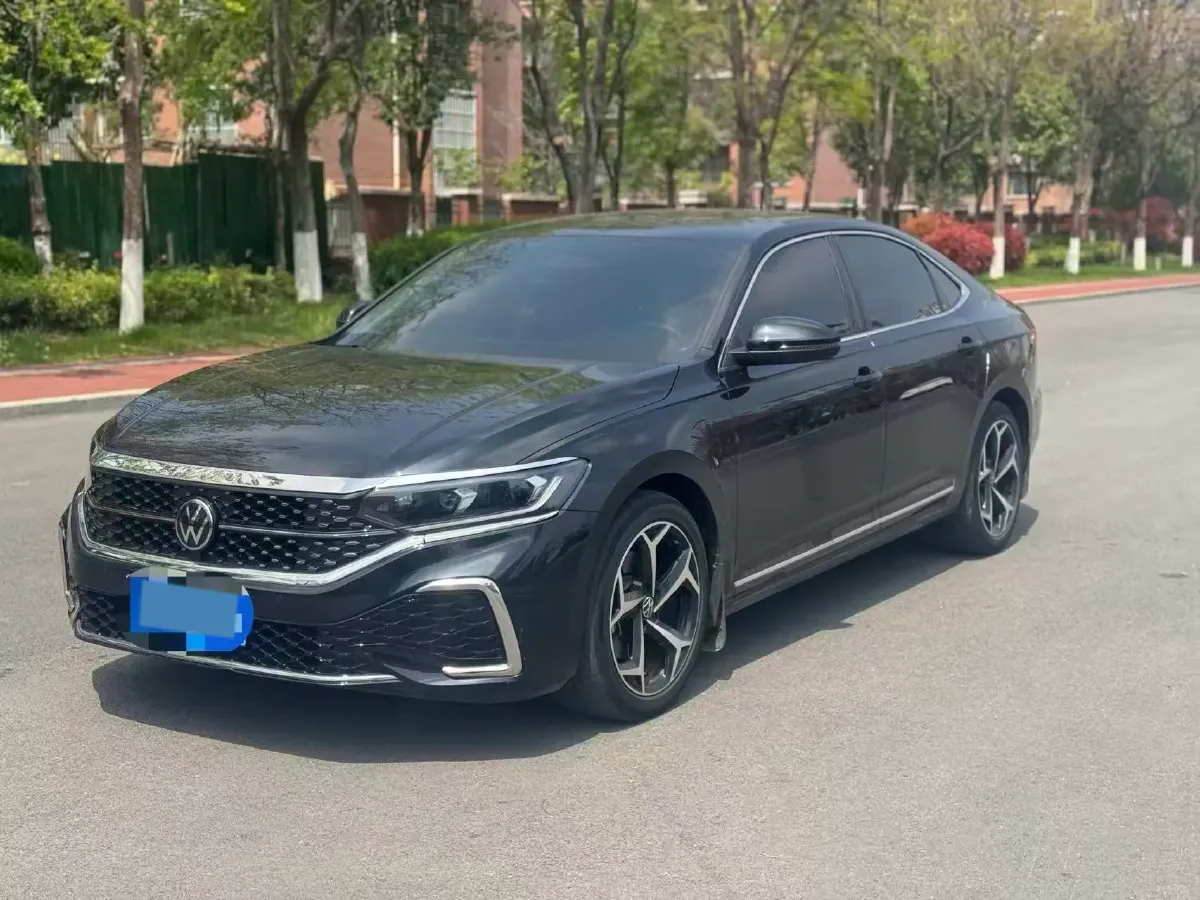 2024 Volkswagen Passat 2.0T 186HP L4 7DCT,autocango,china used car exporter,china ev exporter,chinese used car exporter,chinese used ev exporter