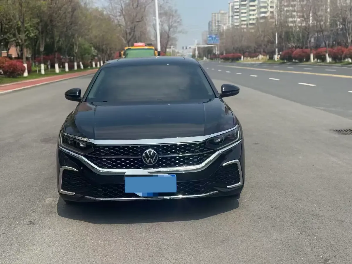 2024 Volkswagen Passat 2.0T 186HP L4 7DCT,autocango,china used car exporter,china ev exporter,chinese used car exporter,chinese used ev exporter