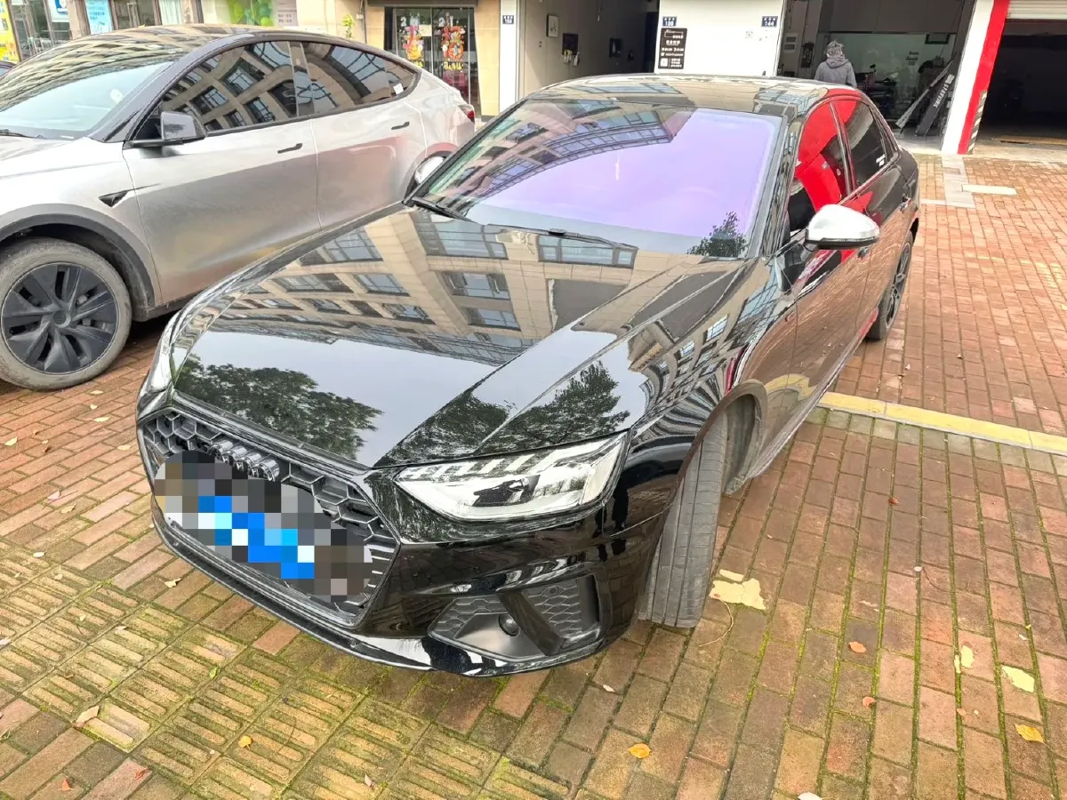 2023 Audi A4L 2.0T 190HP L4 7DCT,autocango,china used car exporter,china ev exporter,chinese used car exporter,chinese used ev exporter