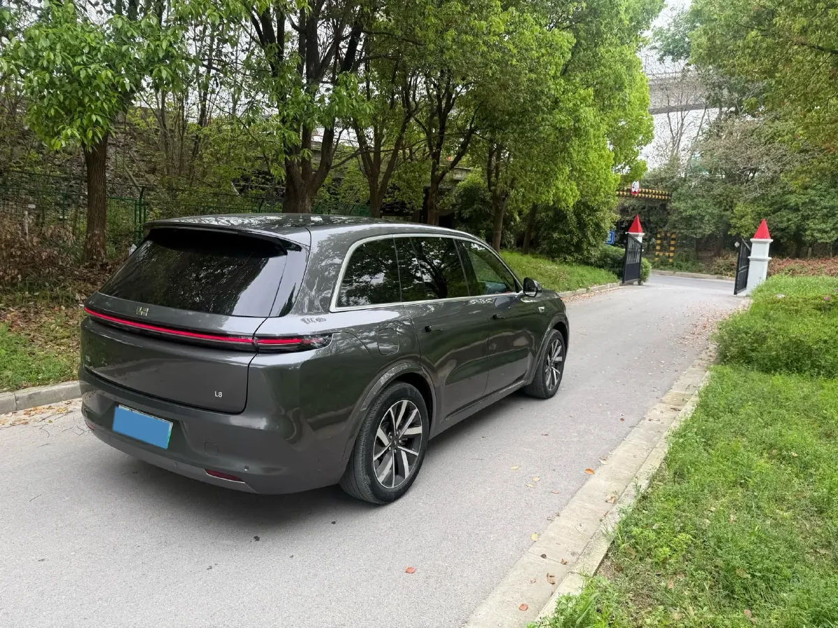2023 Li L8 Range Extended 154HP REEV 40.9KWH,autocango,china used car exporter,china ev exporter,chinese used car exporter,chinese used ev exporter