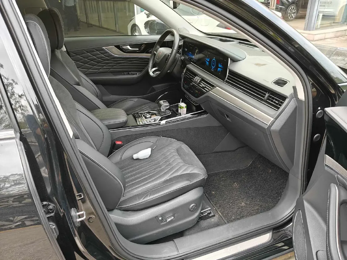 2022 HongQi HS5 2.0T 224HP L4 6AT,autocango,china used car exporter,china ev exporter,chinese used car exporter,chinese used ev exporter