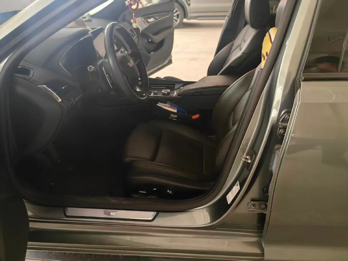 2024 Cadillac CT5 2.0T 237HP L4 10AT,autocango,china used car exporter,china ev exporter,chinese used car exporter,chinese used ev exporter