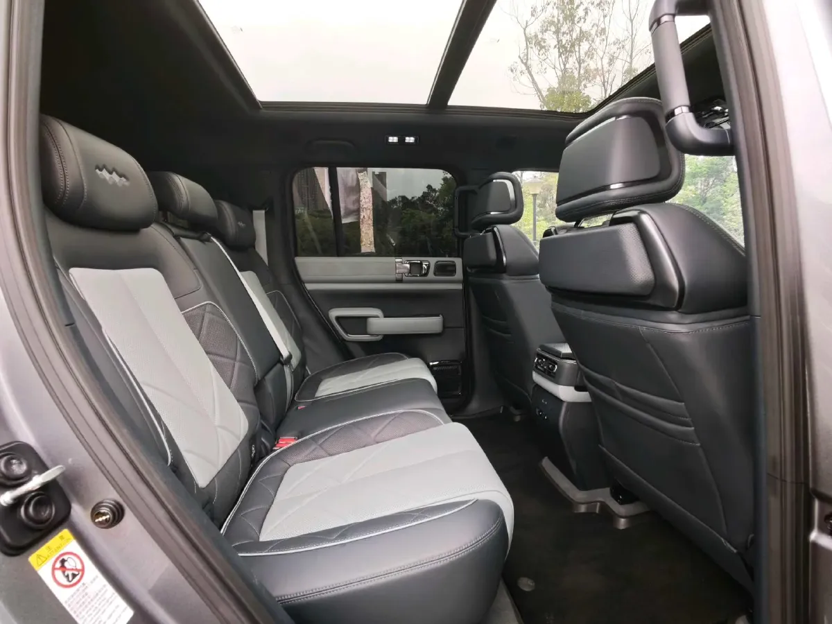 2023 FangChengBao Bao 5 1.5T 194HP L4 E-CVT PHEV 31.8KWH,autocango,china used car exporter,china ev exporter,chinese used car exporter,chinese used ev exporter