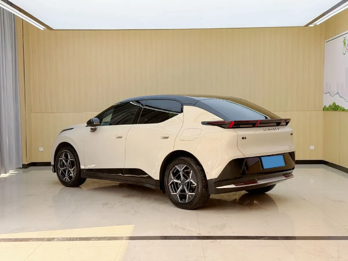 2025 Jetour Freeman 1.5T 184HP L4 7DCT,autocango,china used car exporter,china ev exporter,chinese used car exporter,chinese used ev exporter