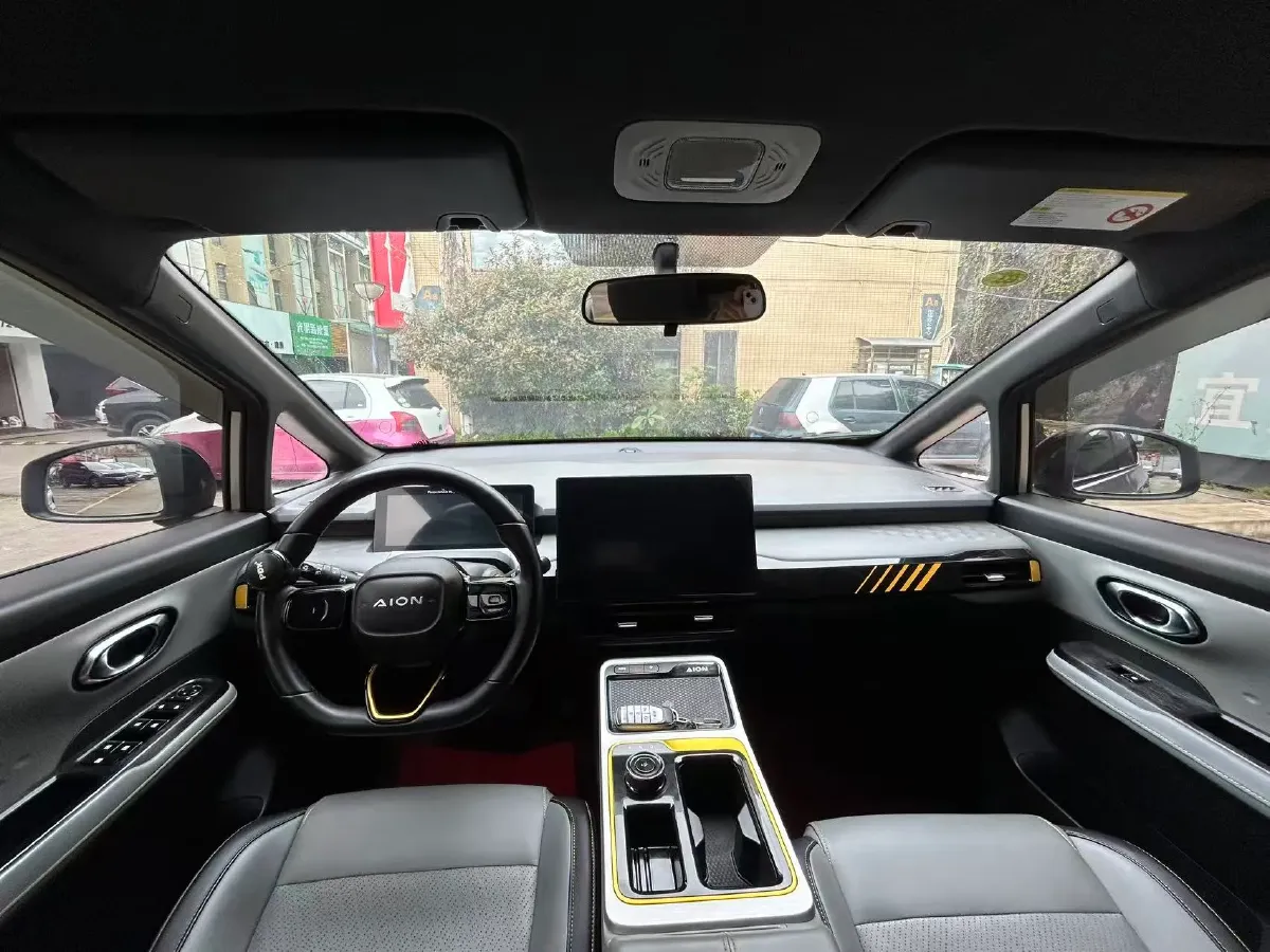 2022 Geely Okavango 1.8T 184HP L4 7DCT,autocango,china used car exporter,china ev exporter,chinese used car exporter,chinese used ev exporter