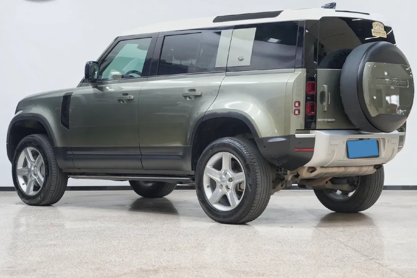 2020 Land Rover Defender 3.0T 400HP L6 8AT,autocango,china used car exporter,china ev exporter,chinese used car exporter,chinese used ev exporter