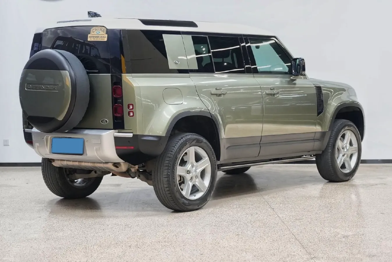 2020 Land Rover Defender 3.0T 400HP L6 8AT,autocango,china used car exporter,china ev exporter,chinese used car exporter,chinese used ev exporter