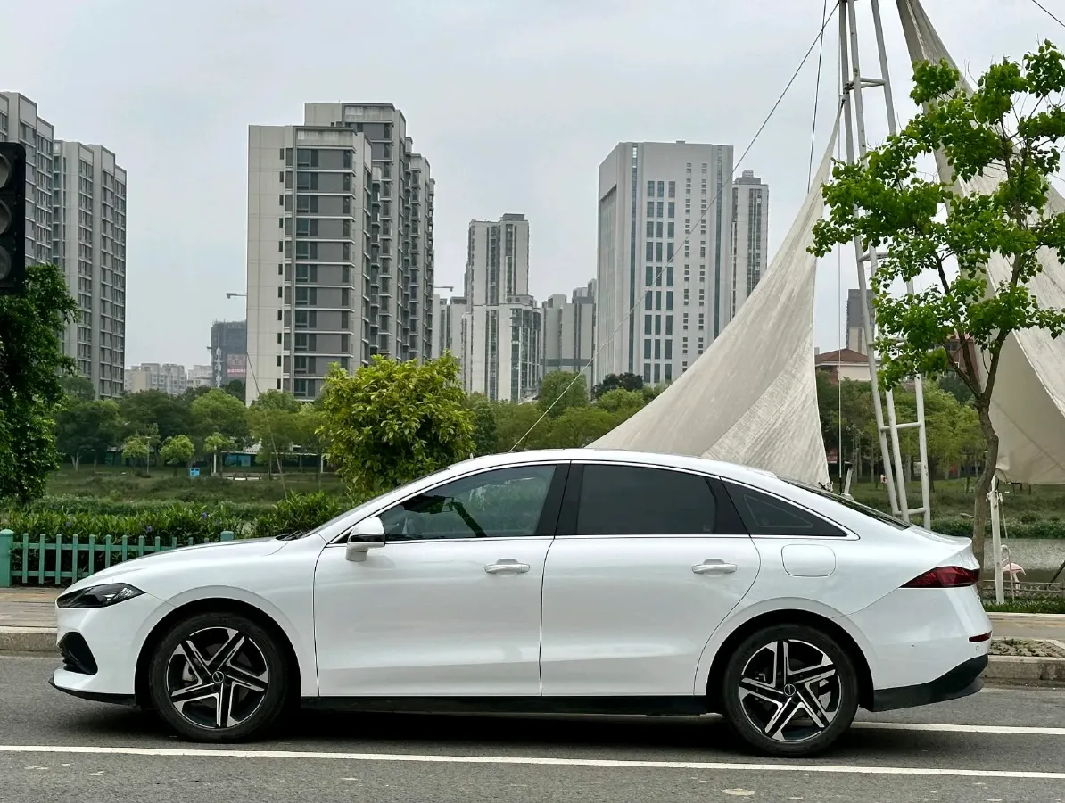 2023 Roewe D7 1.5L 112HP L4 1DHT PHEV 21.4KWH,autocango,china used car exporter,china ev exporter,chinese used car exporter,chinese used ev exporter