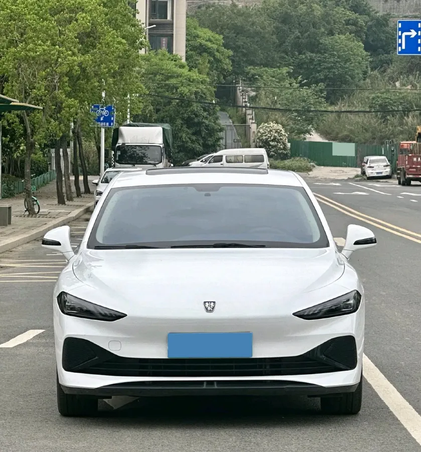 2023 Roewe D7 1.5L 112HP L4 1DHT PHEV 21.4KWH,autocango,china used car exporter,china ev exporter,chinese used car exporter,chinese used ev exporter