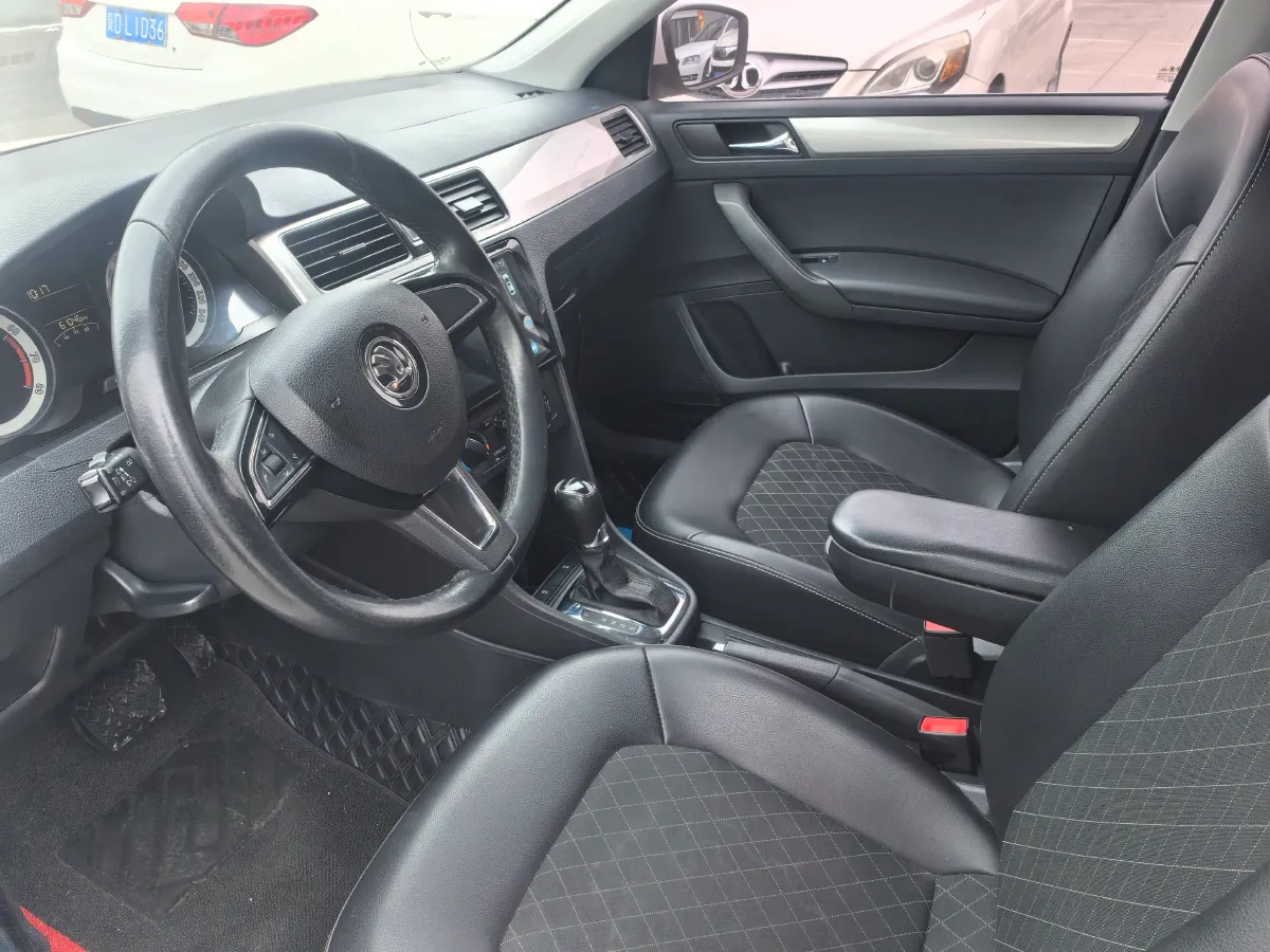 2019 Skoda Rapid Spaceback 1.5L 110HP L4 6AT,autocango,china used car exporter,china ev exporter,chinese used car exporter,chinese used ev exporter