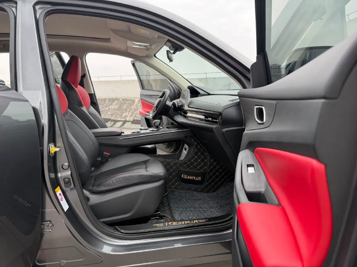 2022 ChangAn Oshan X7 Plus 1.5T 188HP L4 7DCT,autocango,china used car exporter,china ev exporter,chinese used car exporter,chinese used ev exporter