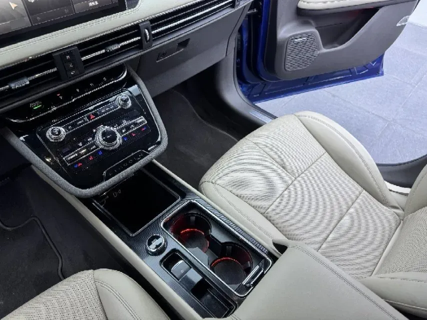 2020 Lincoln Corsair 2.0T 245HP L4 8AT,autocango,china used car exporter,china ev exporter,chinese used car exporter,chinese used ev exporter