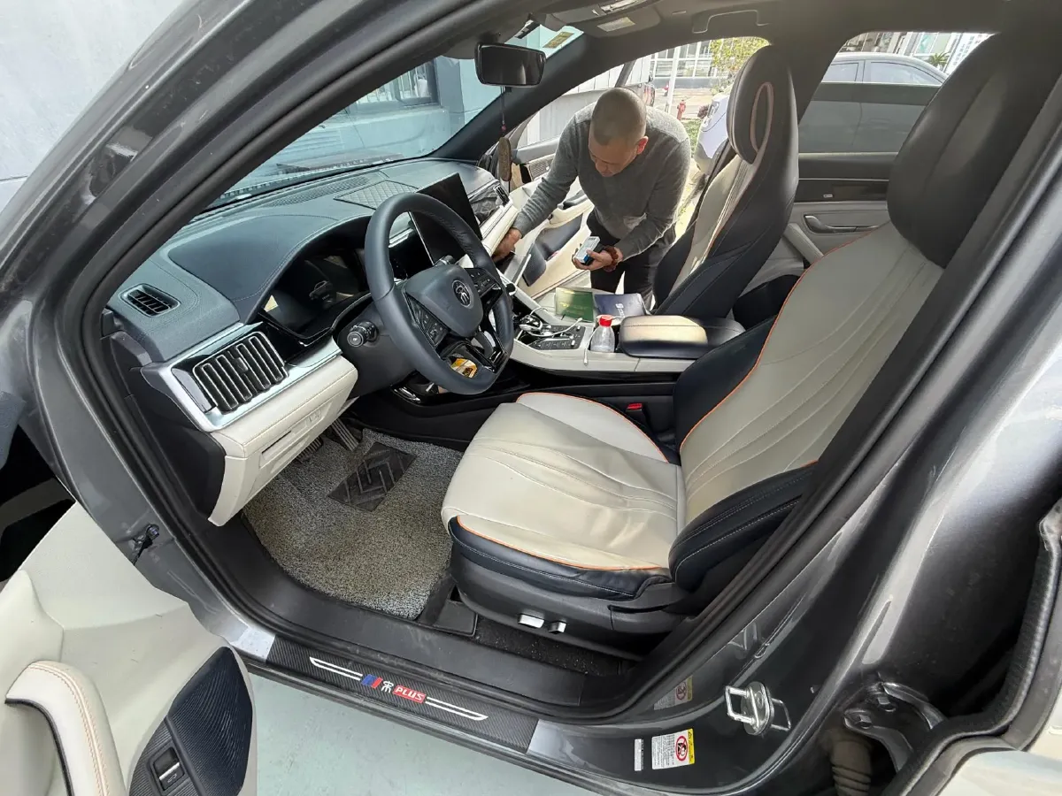 2021 Geely JiaJi 1.5T 177HP L3 7DCT PHEV 11.3KWH,autocango,china used car exporter,china ev exporter,chinese used car exporter,chinese used ev exporter