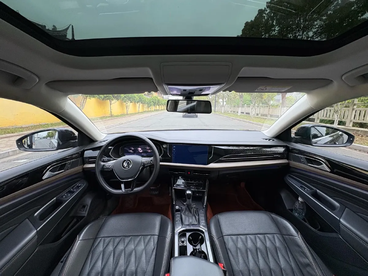 2021 Volkswagen Passat 2.0T 186HP L4 7DCT,autocango,china used car exporter,china ev exporter,chinese used car exporter,chinese used ev exporter