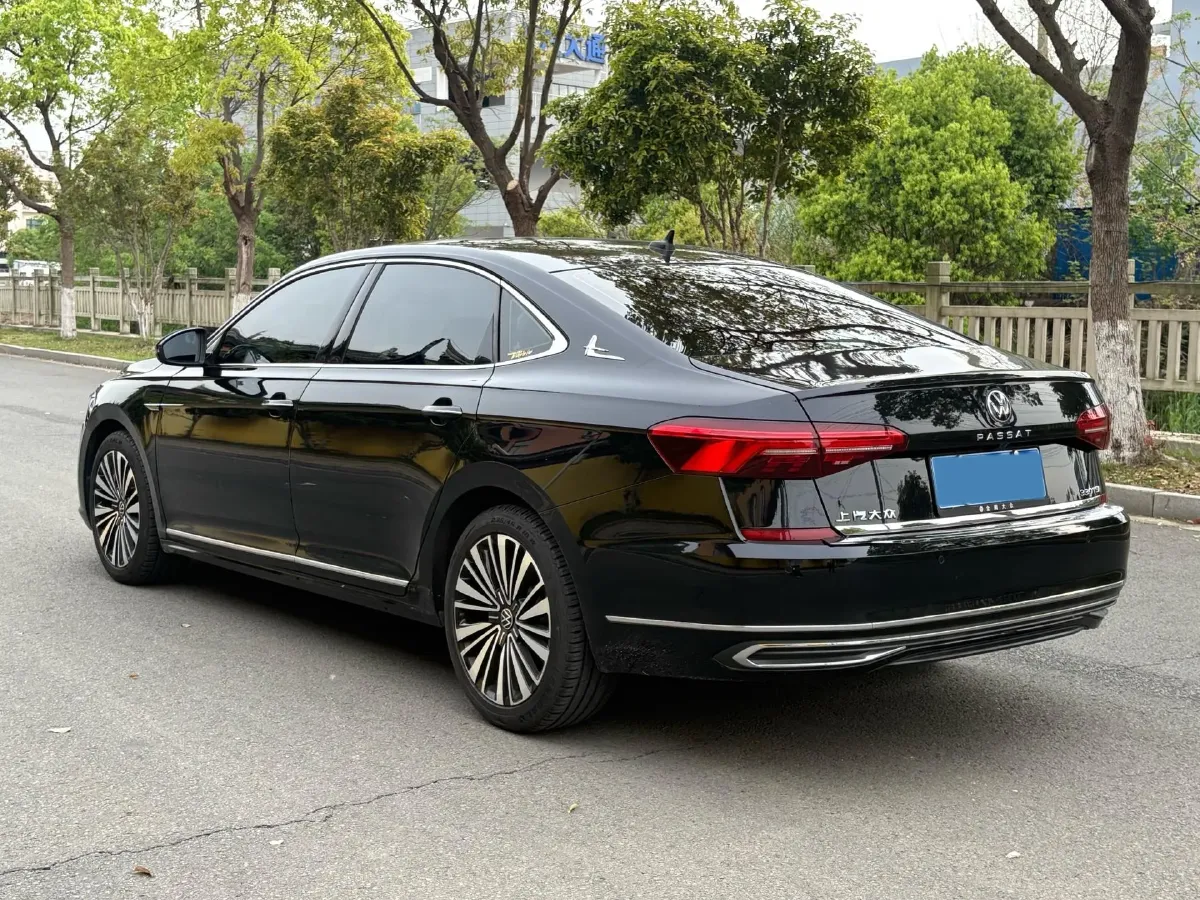 2021 Volkswagen Passat 2.0T 186HP L4 7DCT,autocango,china used car exporter,china ev exporter,chinese used car exporter,chinese used ev exporter