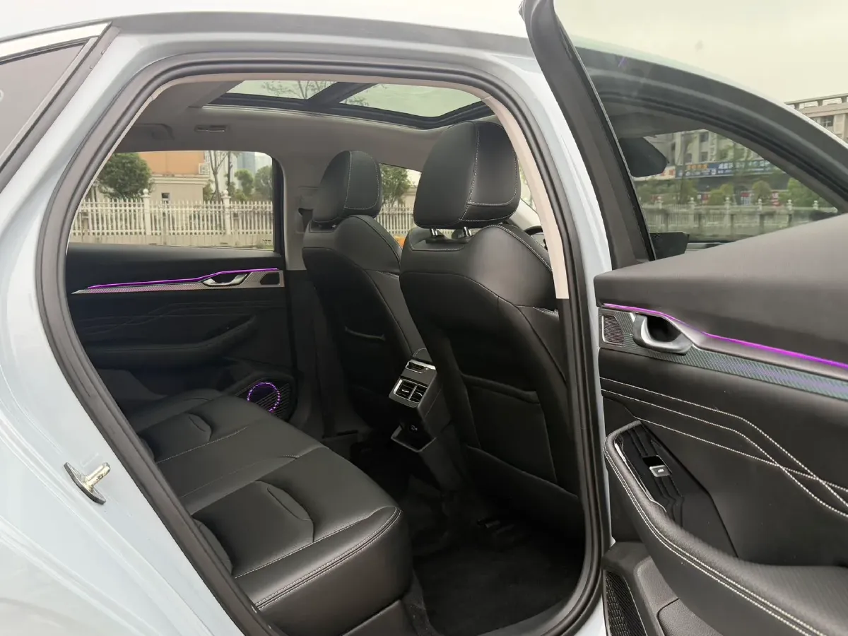 2021 Geely Preface 2.0T 190HP L4 7DCT,autocango,china used car exporter,china ev exporter,chinese used car exporter,chinese used ev exporter