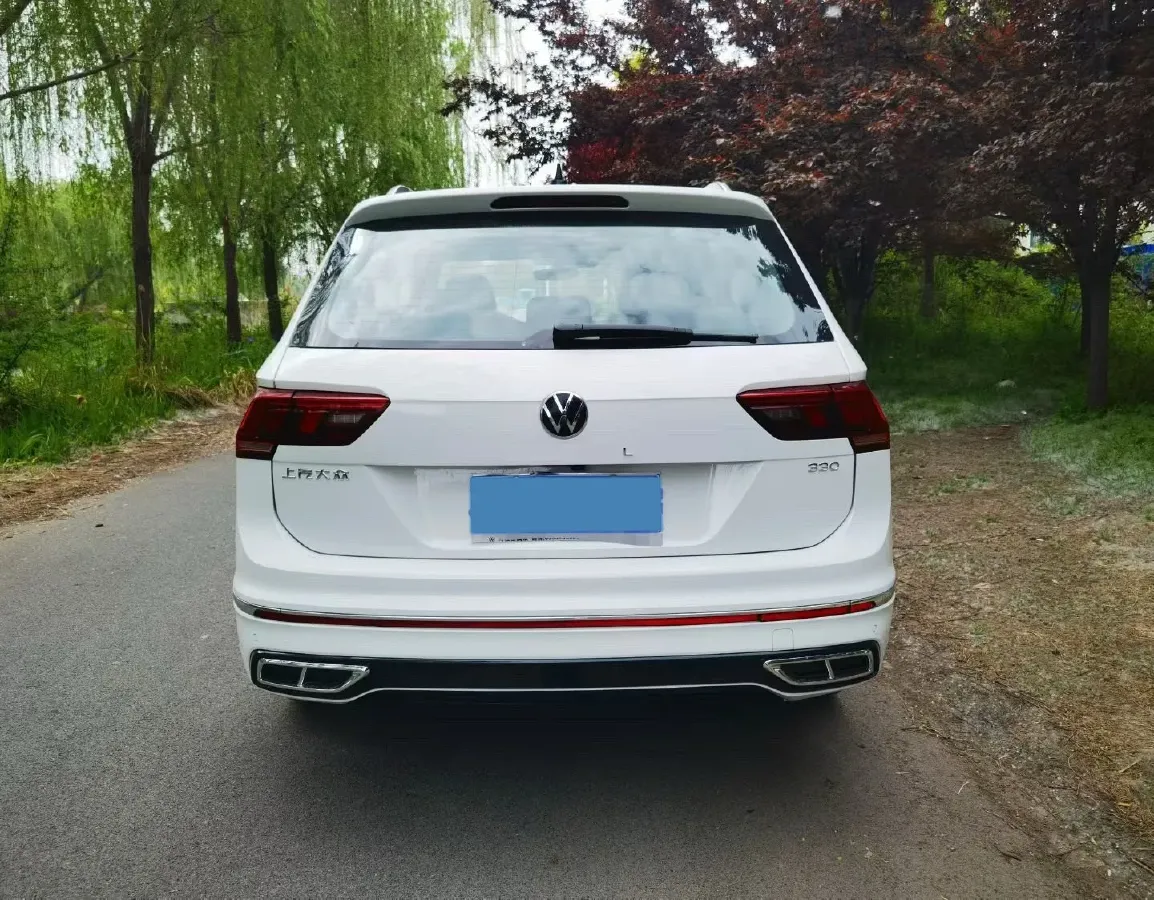 2024 Volkswagen Tiguan L 2.0T 186HP L4 7DCT,autocango,china used car exporter,china ev exporter,chinese used car exporter,chinese used ev exporter