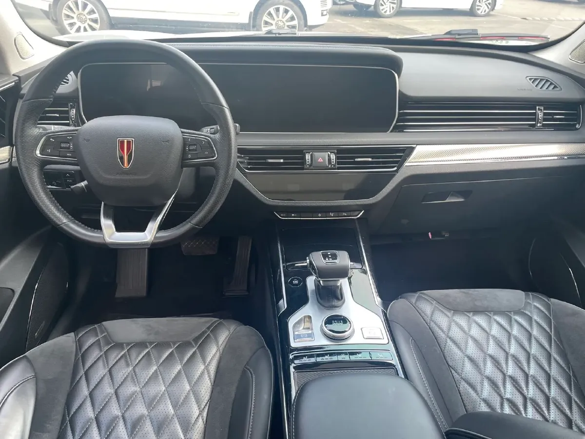 2019 HongQi HS5 2.0T 224HP L4 6AT,autocango,china used car exporter,china ev exporter,chinese used car exporter,chinese used ev exporter