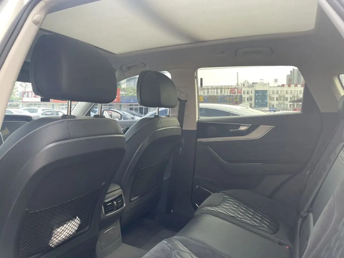 2019 HongQi HS5 2.0T 224HP L4 6AT,autocango,china used car exporter,china ev exporter,chinese used car exporter,chinese used ev exporter