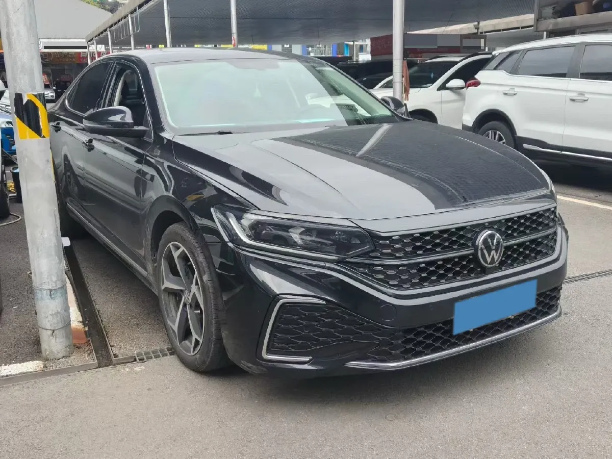 2023 Volkswagen Passat 2.0T 186HP L4 7DCT,autocango,china used car exporter,china ev exporter,chinese used car exporter,chinese used ev exporter