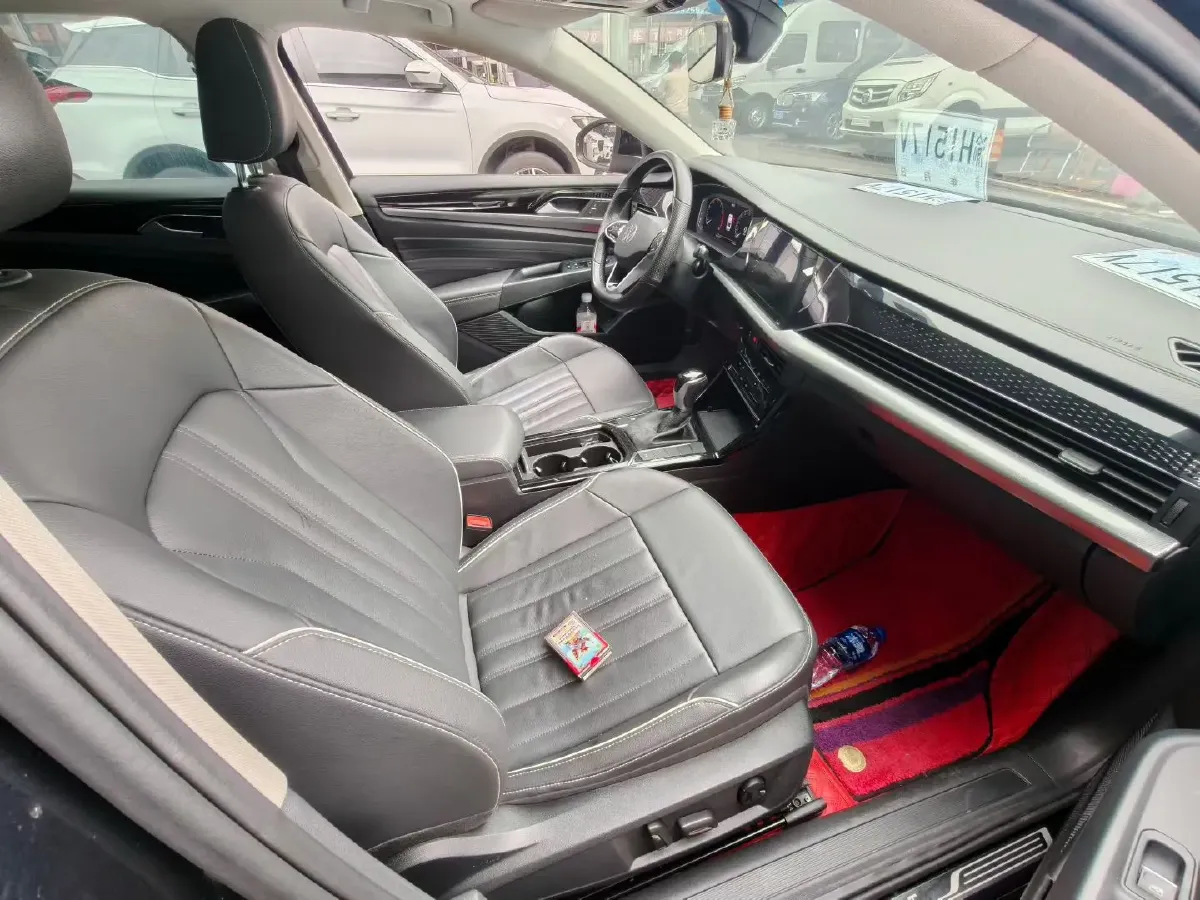 2023 Volkswagen Passat 2.0T 186HP L4 7DCT,autocango,china used car exporter,china ev exporter,chinese used car exporter,chinese used ev exporter