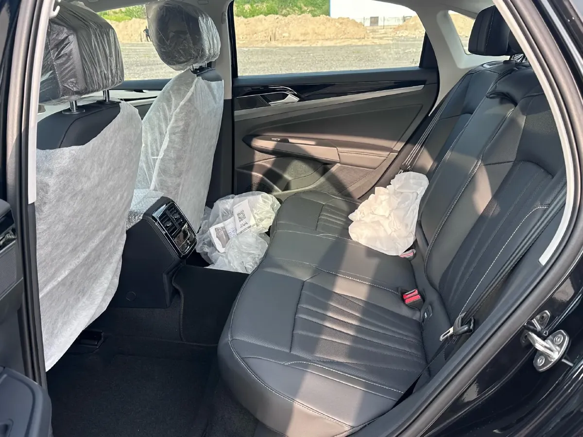 2026 Volkswagen Passat 2.0T 186HP L4 7DCT,autocango,china used car exporter,china ev exporter,chinese used car exporter,chinese used ev exporter