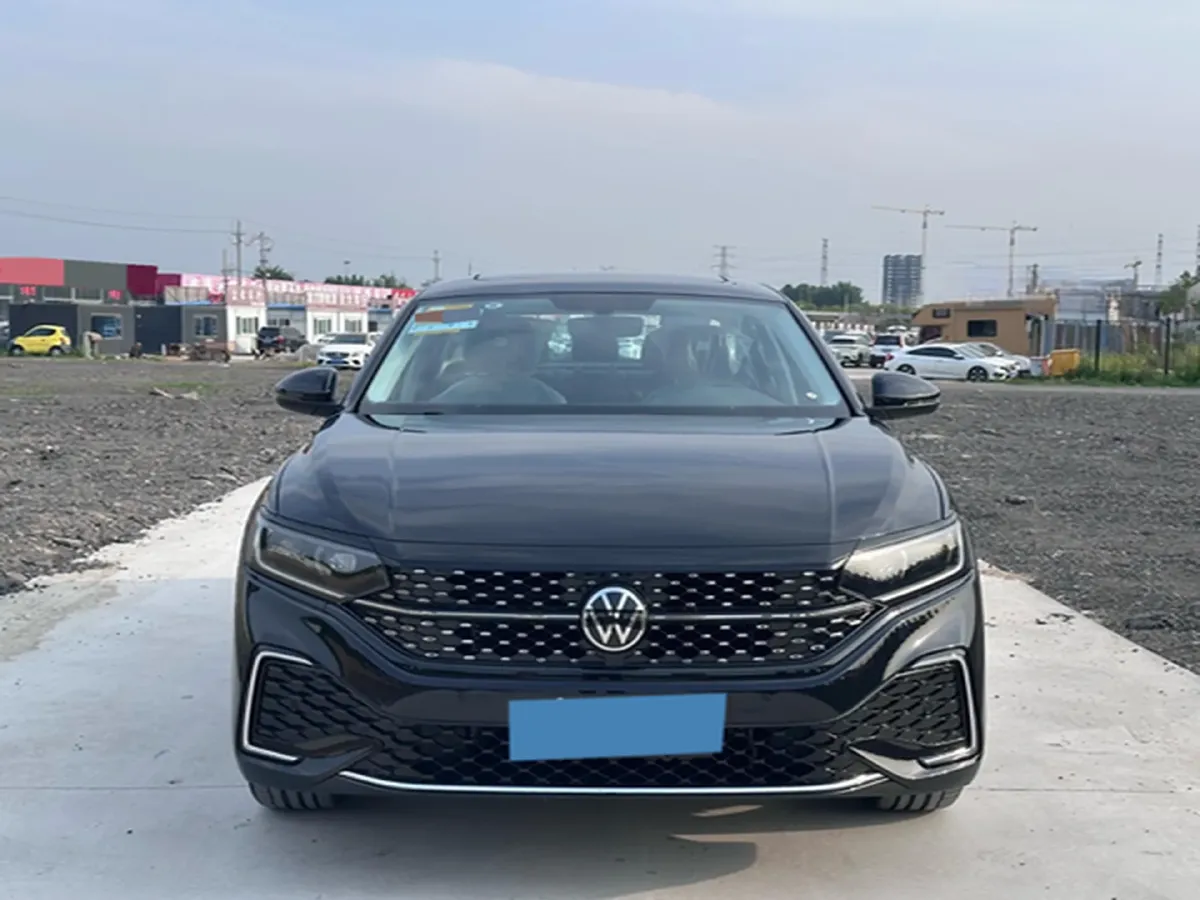2026 Volkswagen Passat 2.0T 186HP L4 7DCT,autocango,china used car exporter,china ev exporter,chinese used car exporter,chinese used ev exporter
