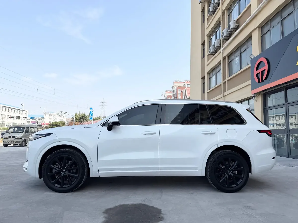 2021 Li ONE Range Extended 131HP REEV 40.5KWH,autocango,china used car exporter,china ev exporter,chinese used car exporter,chinese used ev exporter