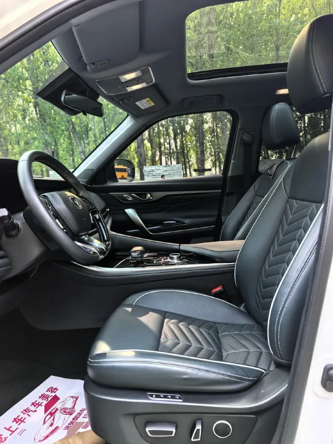 2023 ChangAn CS95 2.0T 233HP L4 8AT,autocango,china used car exporter,china ev exporter,chinese used car exporter,chinese used ev exporter