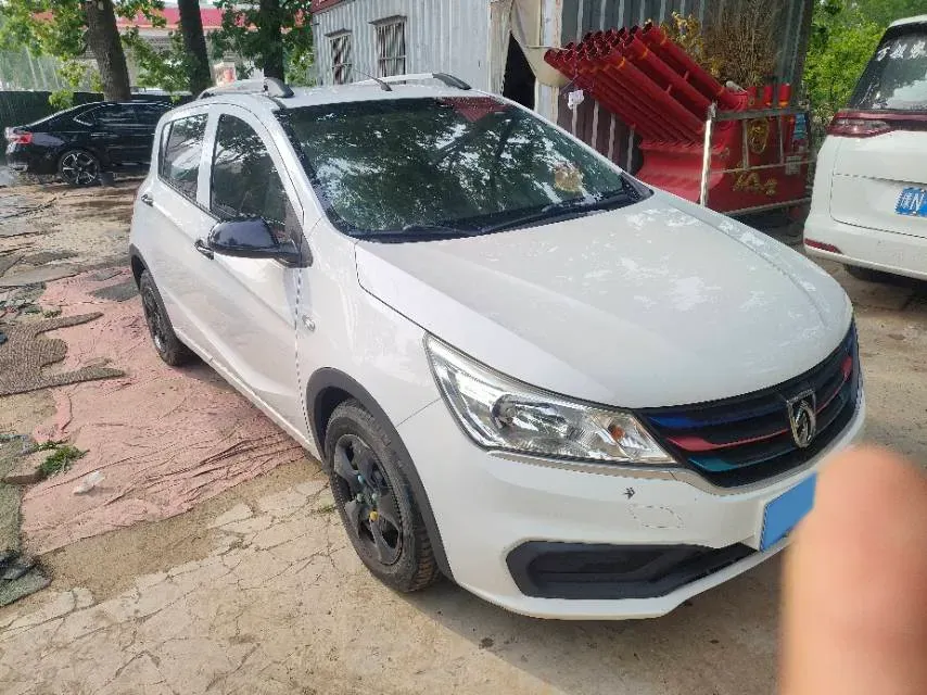 2016 BaoJun 310 1.2L 82HP L4 5MT,autocango,china used car exporter,china ev exporter,chinese used car exporter,chinese used ev exporter
