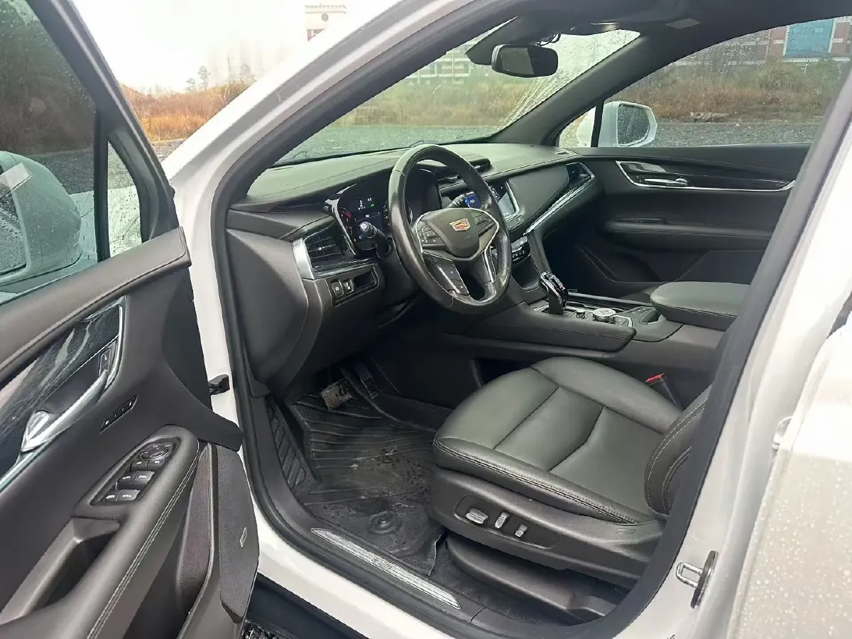 2022 Cadillac XT5 2.0T 237HP L4 9AT,autocango,china used car exporter,china ev exporter,chinese used car exporter,chinese used ev exporter