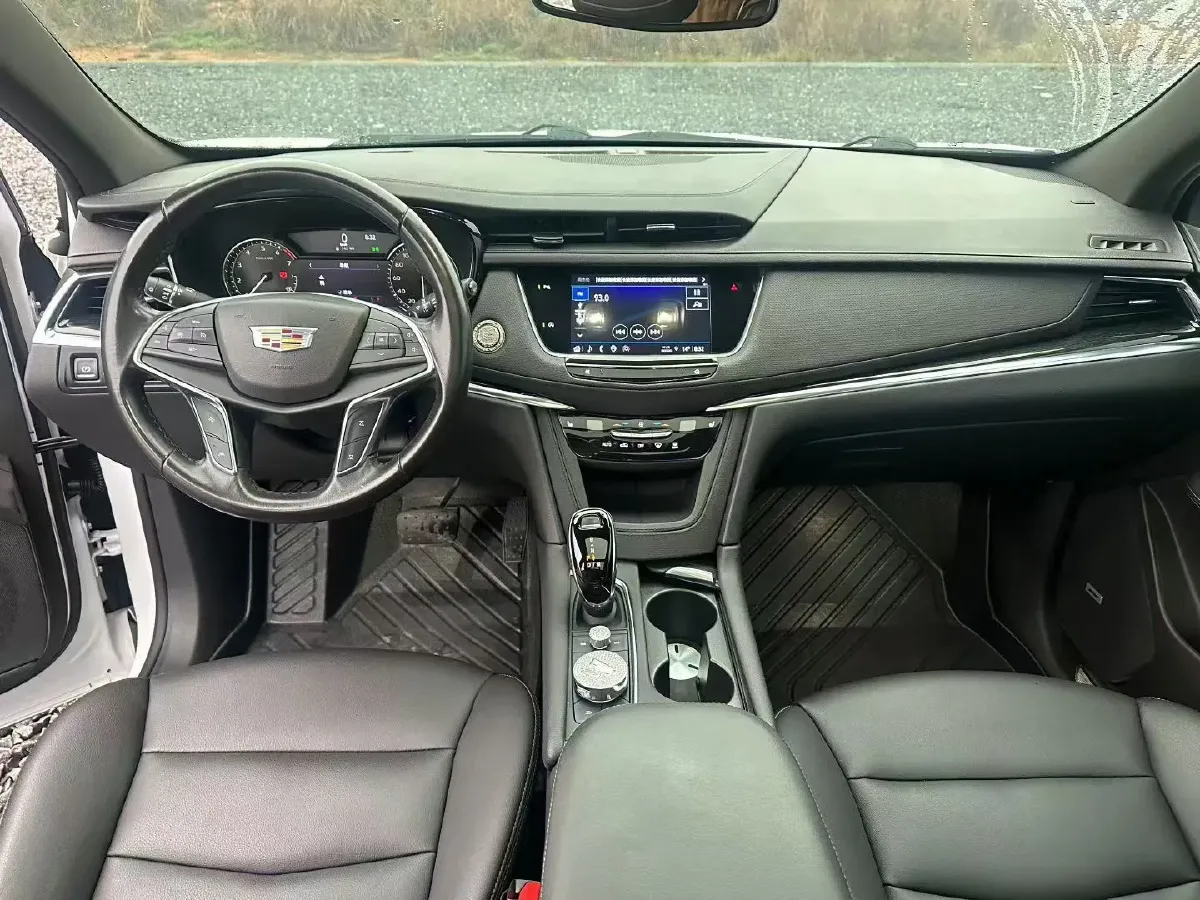 2022 Cadillac XT5 2.0T 237HP L4 9AT,autocango,china used car exporter,china ev exporter,chinese used car exporter,chinese used ev exporter